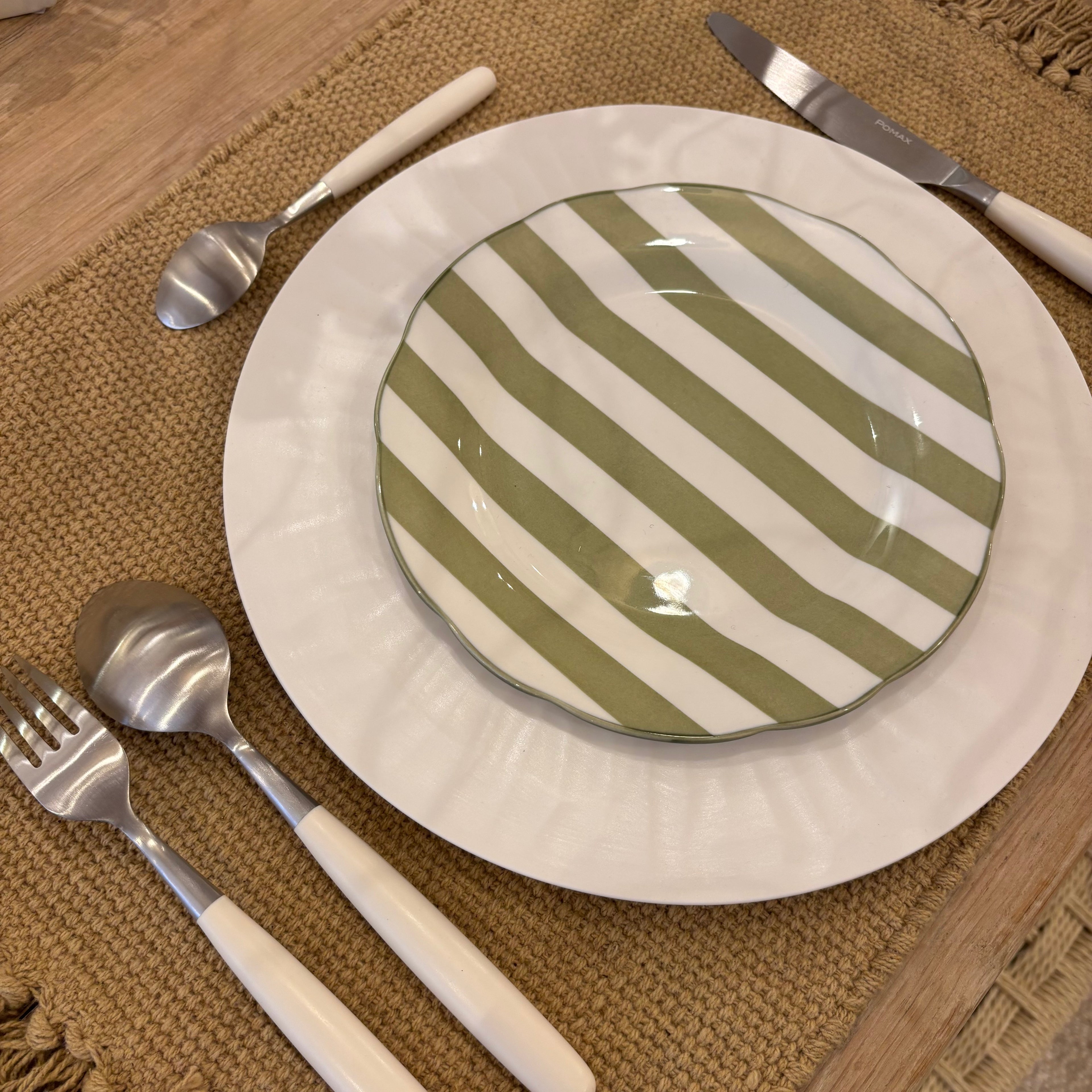 Set de 4 assiettes rayée vertes