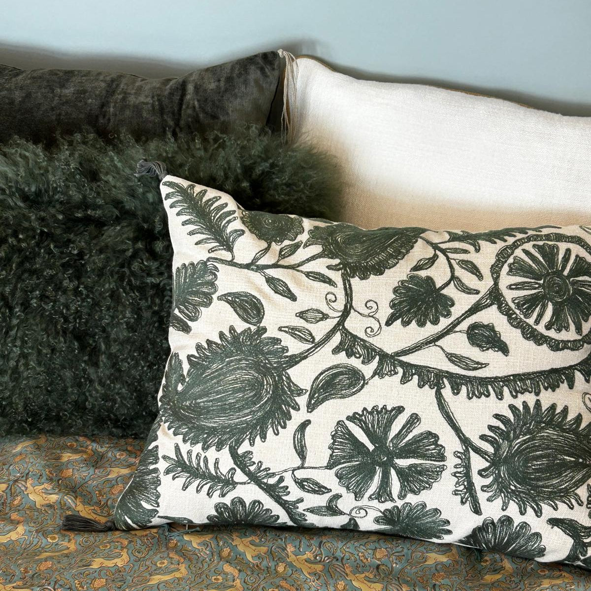 Coussin Suzani Cyprès