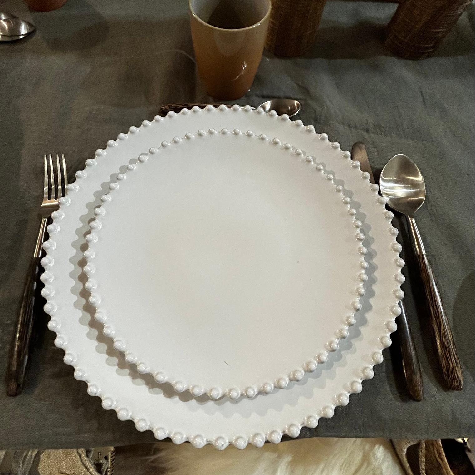 Assiette à dessert perlé